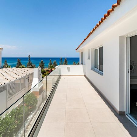 Beach Front Aqua Marina By Ezoria Villas Paralímni Eksteriør bilde