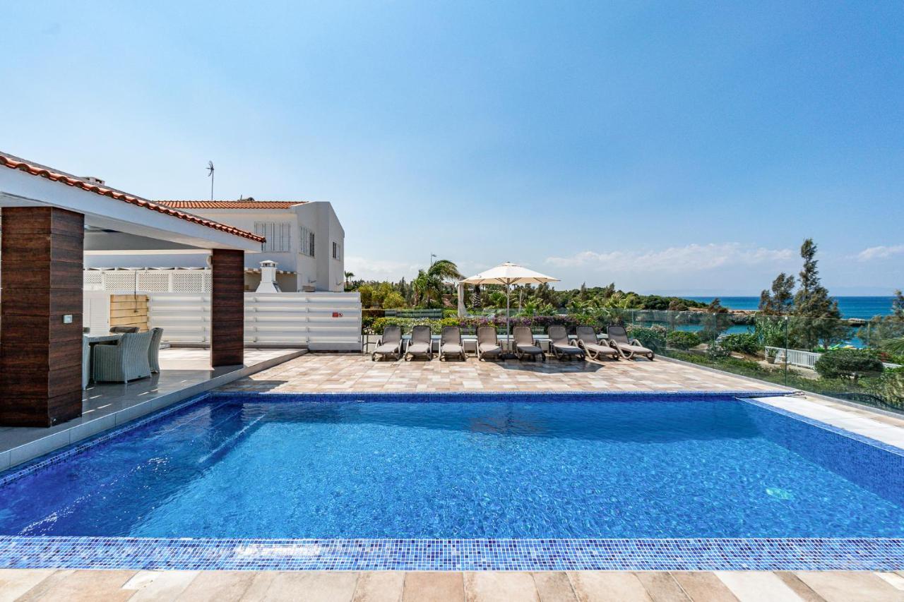 Beach Front Aqua Marina By Ezoria Villas Paralímni Eksteriør bilde