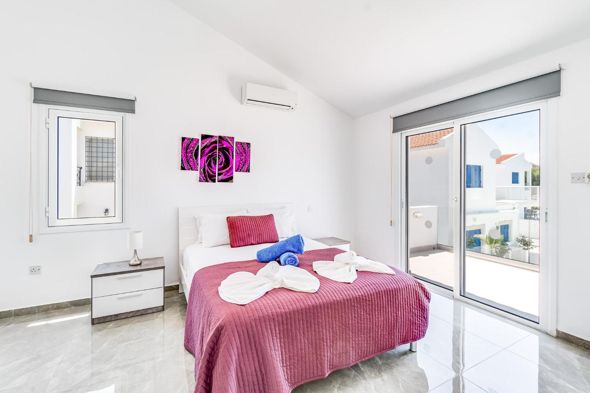 Beach Front Aqua Marina By Ezoria Villas Paralímni Eksteriør bilde